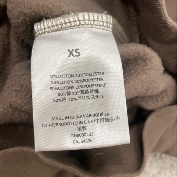 ESSENTIAL SWEATSHIRT - Picture 7 of 7